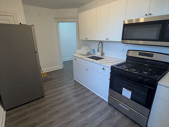 3rd image of 204-206 60th St #1850