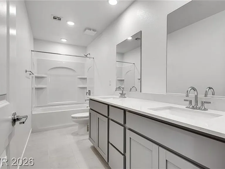 10728 Rhinehill Ave — Photo 12