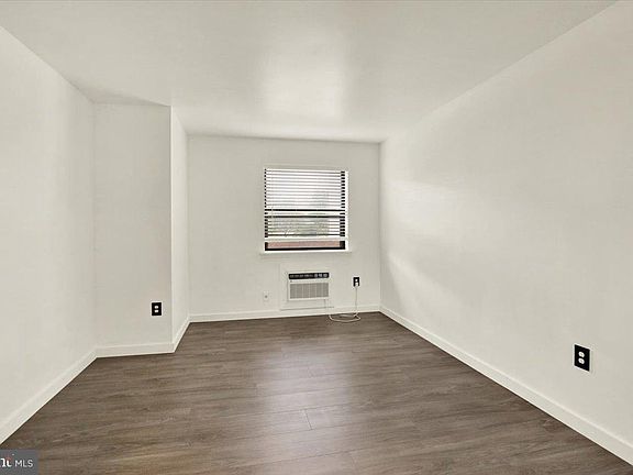5th image of 1334 W Wyomissing Blvd