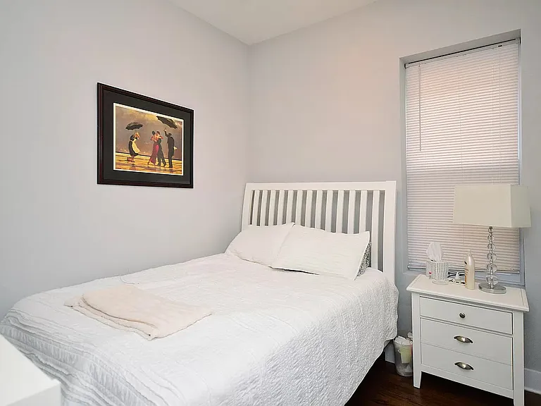 1540 N Leavitt St #1F — Photo 7