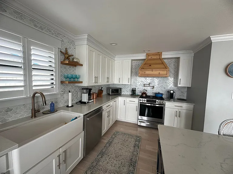 726 W Shore Dr — Photo 16