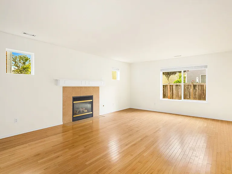 16426 SE 263rd St — Photo 5