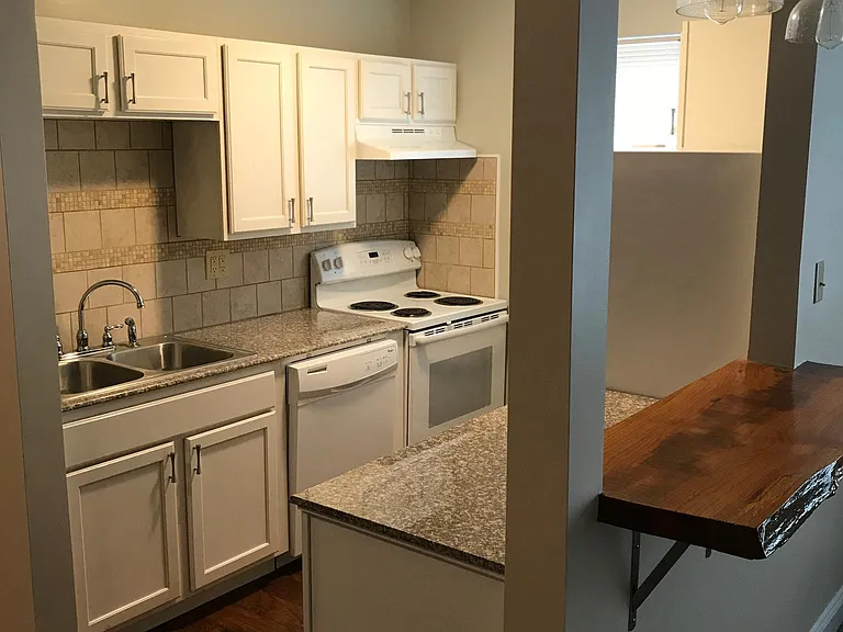 261 Arlington St #102 — Photo 2