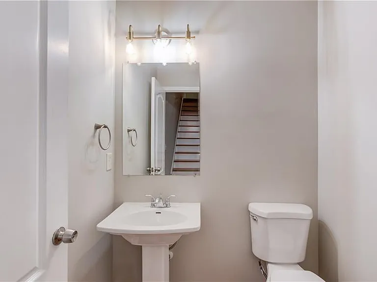 11007 Lorin Way — Photo 18