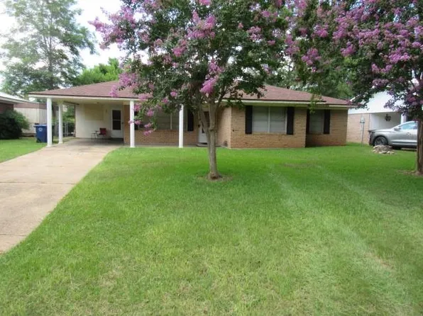 704 Watson Dr, Natchitoches, LA 71457