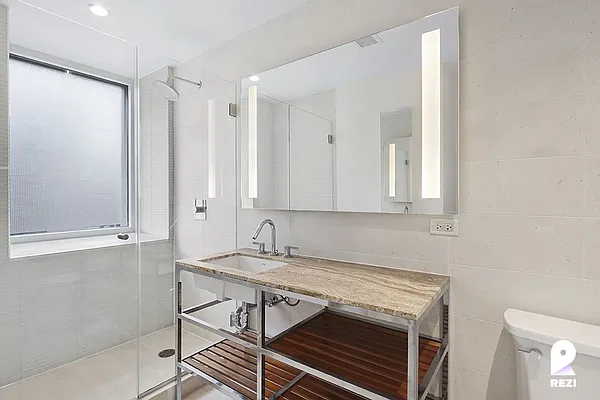 Rented by REZI | media 99