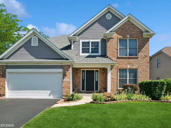 401 Sharon Ln, North Aurora, IL 60542
