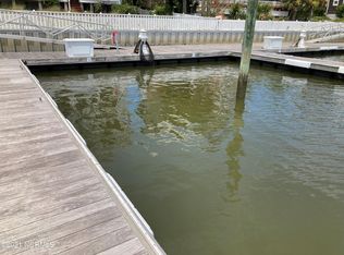 13-F Row Boat Row #F13, Southport, NC 28461