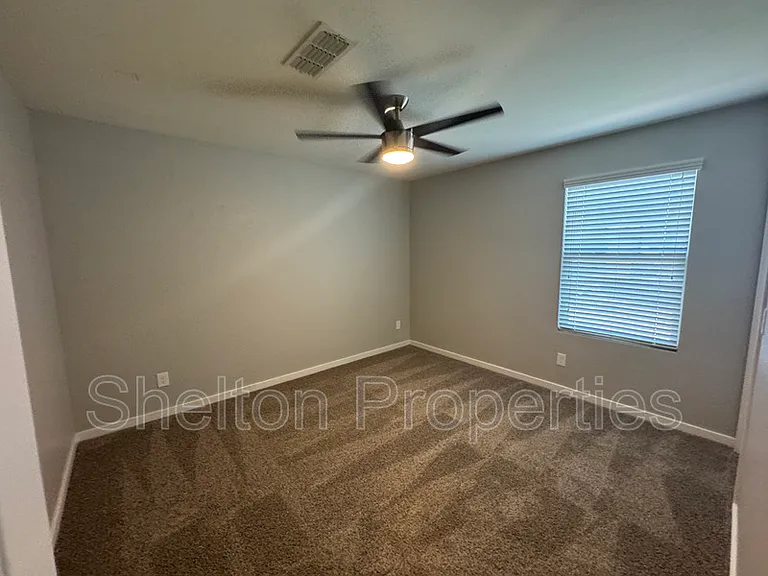 18787 W Yucatan Dr — Photo 15