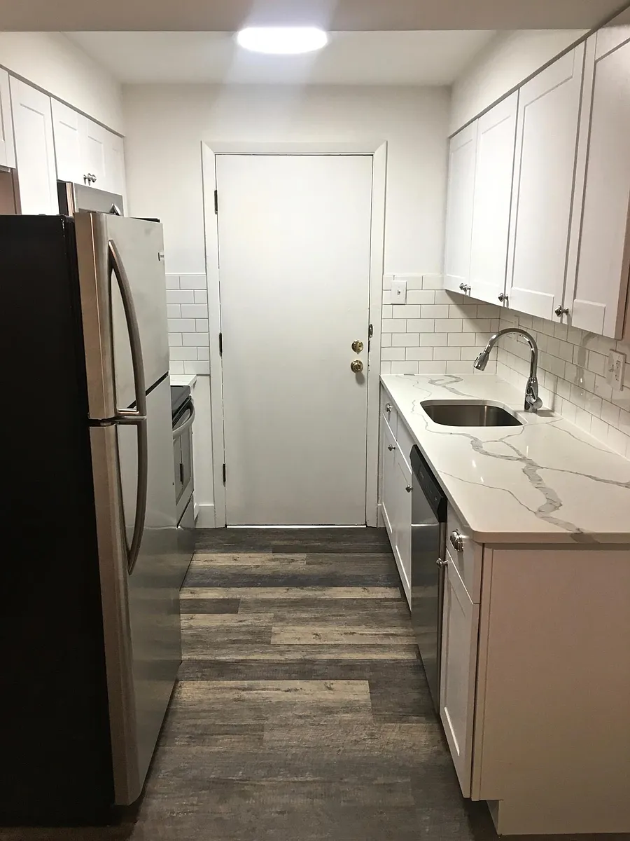 Building Photo - 715 Lepere Ave #B