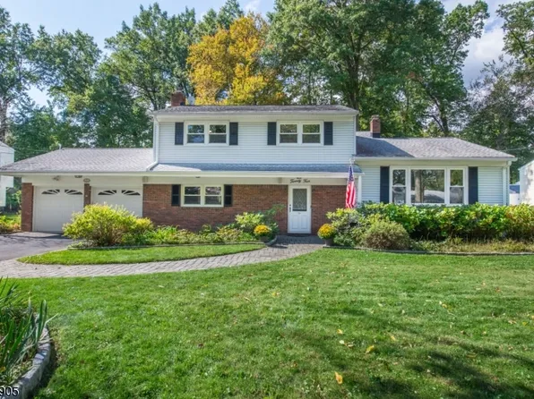 24 Maplewood Dr, Parsippany-Troy Hills Twp., NJ 07054