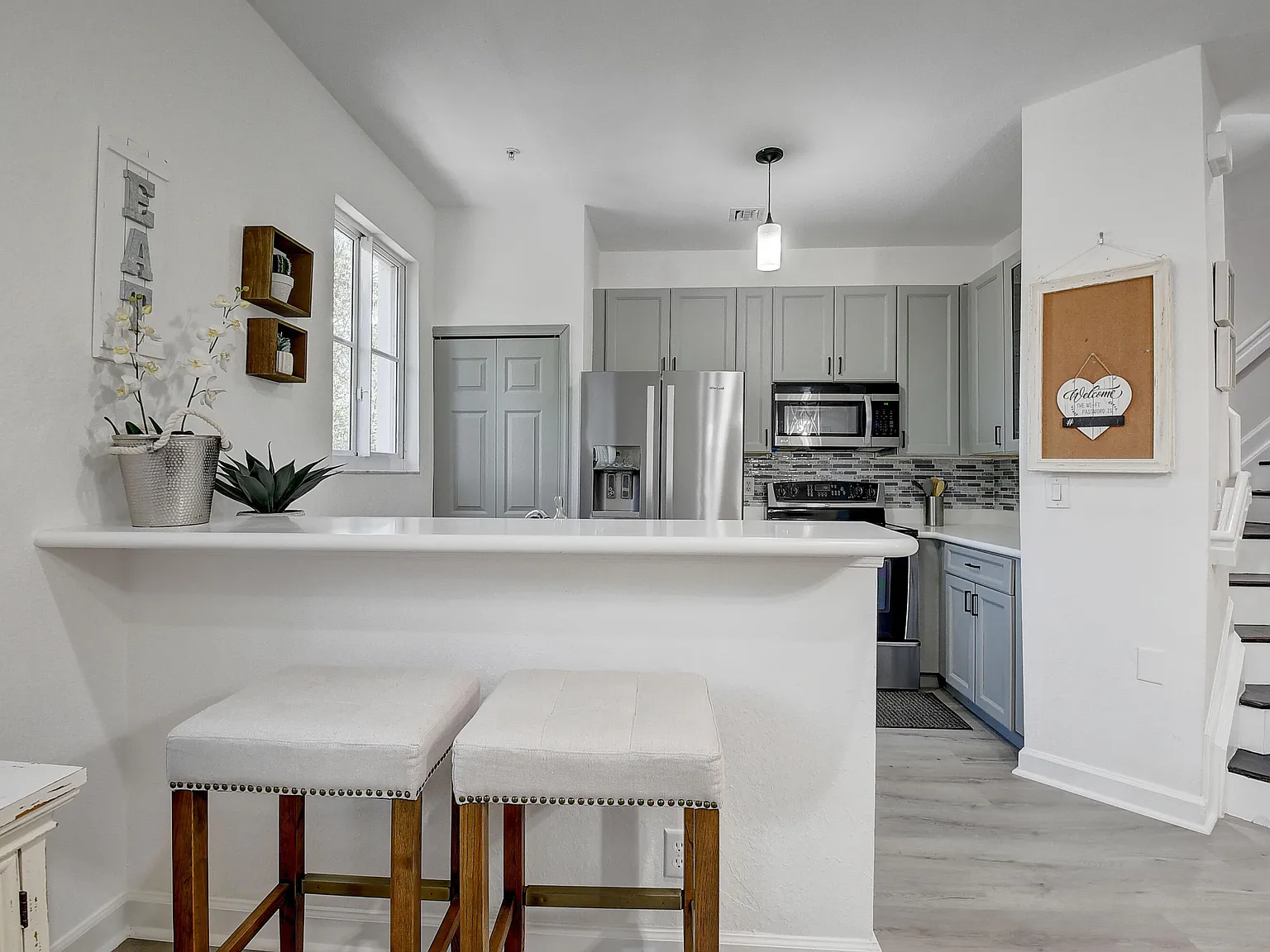3 bed, 2.5 bath, 1554 sqft, $3,900 — Photo 4