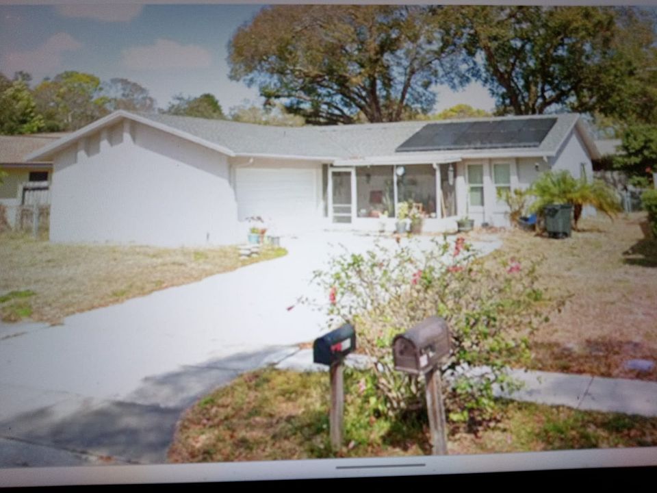 1st image of 6959 Aberfeldy Ave N