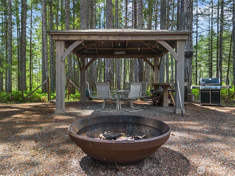 3rd image of 51 N Coho Court