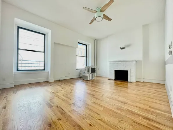 258 West 22nd Street image 4 of 8