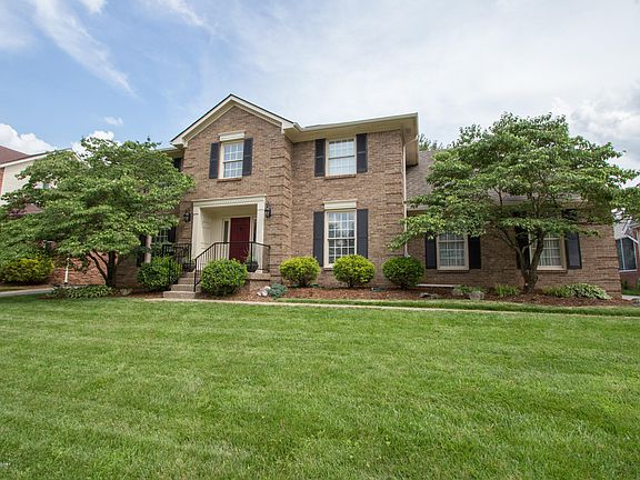 3rd image of 8106 Parkshire Ct