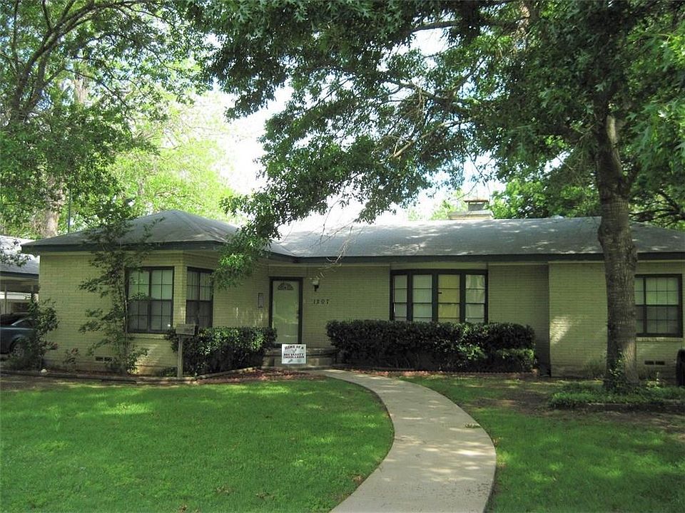 1st image of 1207 Park Dr
