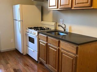 2594 42nd St APT 10, Astoria, NY 11103