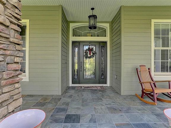 4th image of 17632 Country Squire Ln