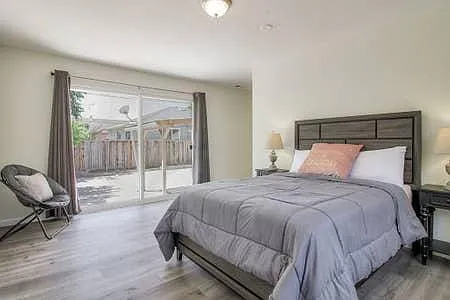 516 Clifton Ave — Photo 10