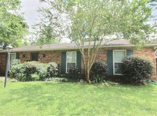 657 Fairlawn Dr, Gretna, LA 70056