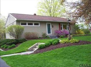 8 Beaver Rd, Nassau, NY 12123