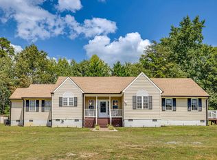 7839 Venable Rd, Kents Store, VA 23084
