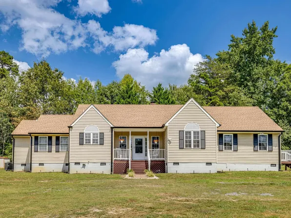 7839 Venable Rd, Kents Store, VA 23084