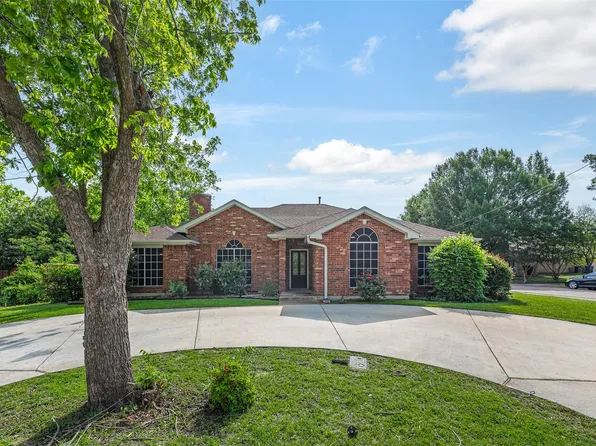 600 Chattey Rd, Desoto, TX 75115