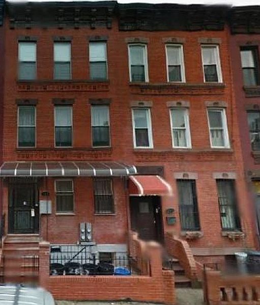 1st image of 10TH Street 282 #3
