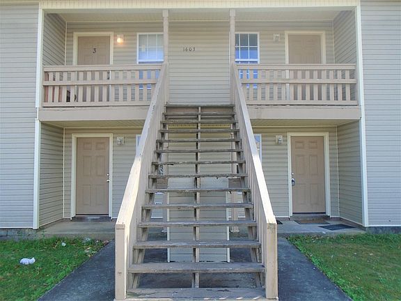 2nd image of 1603 Glenn St SW #2