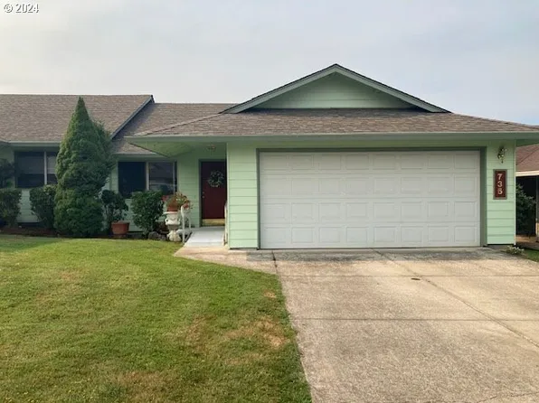 735 Benjamin Ave, Cottage Grove, OR 97424