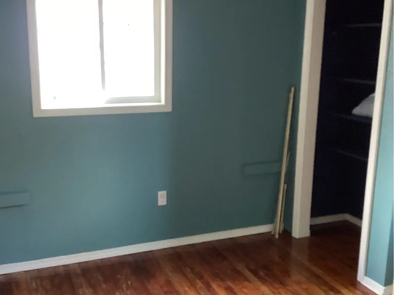 868 NW 6th St — Photo 13