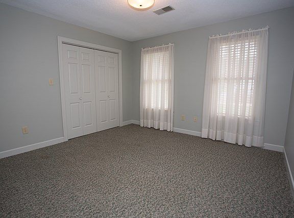 5th image of 206 Heritage West Ct