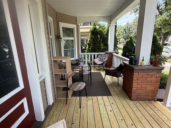 3rd image of 447 Richmond Ave #1