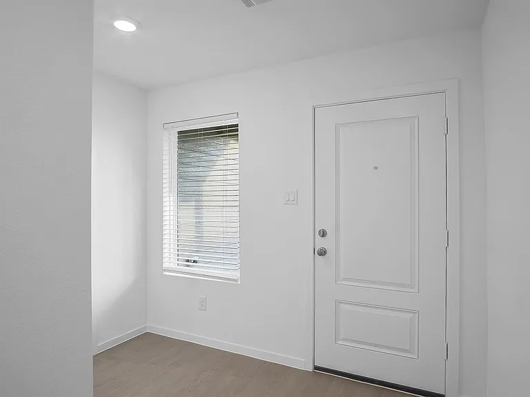 220 Laura Leigh Ln — Photo 23