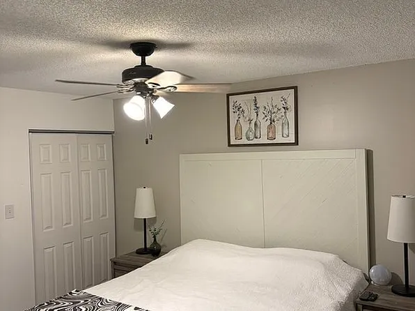 17000 NW 67th Ave APT 130, Hialeah, FL 33015