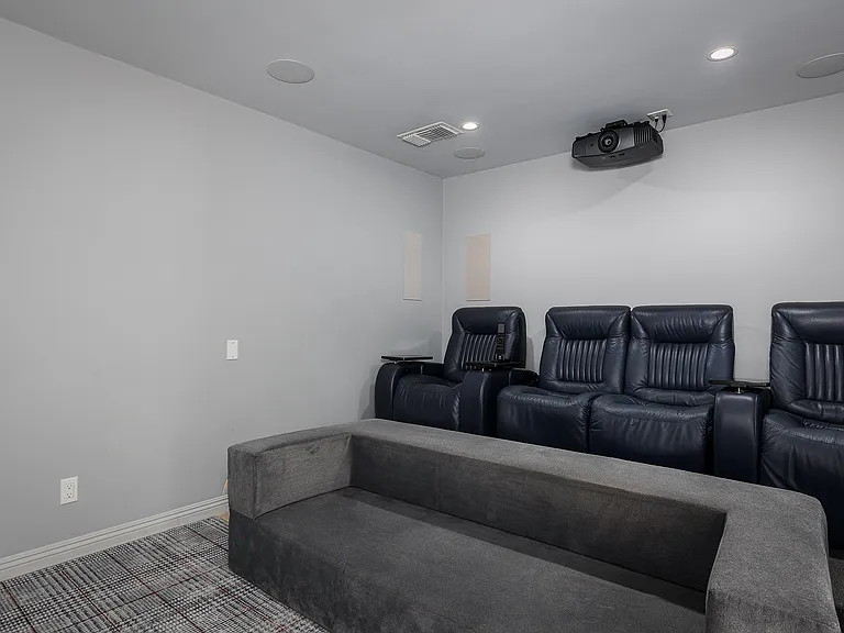 1357 Doverwood Dr — Photo 11