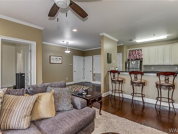 4th image of 700 15th St Unit 1308