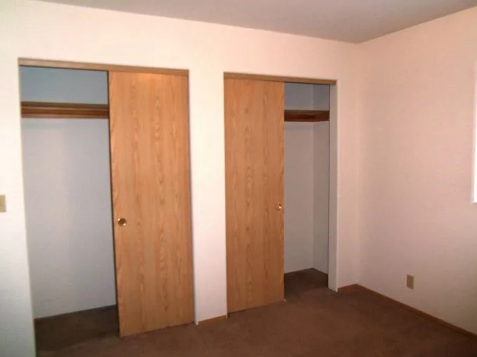 2305 NE Holliday Ave #1 — Photo 3