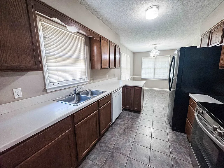 510 Autumn Run Dr — Photo 6
