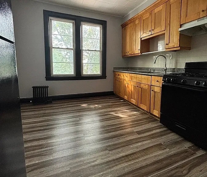 214 Mallory Ave #5-A — Photo 2
