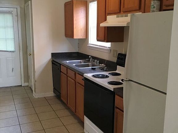 3rd image of 2824 Ryan Cir APT 6