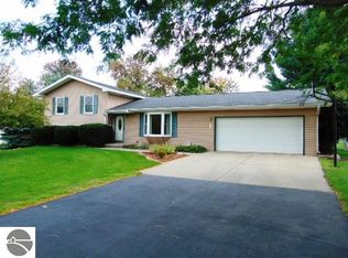 480 Norton Gibbs Dr, Ithaca, MI 48847