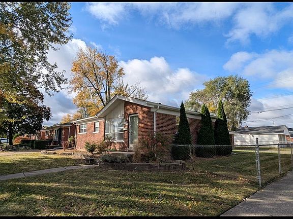 2nd image of 24705 Raven Ave
