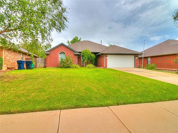 3rd image of 6605 NW 135th St
