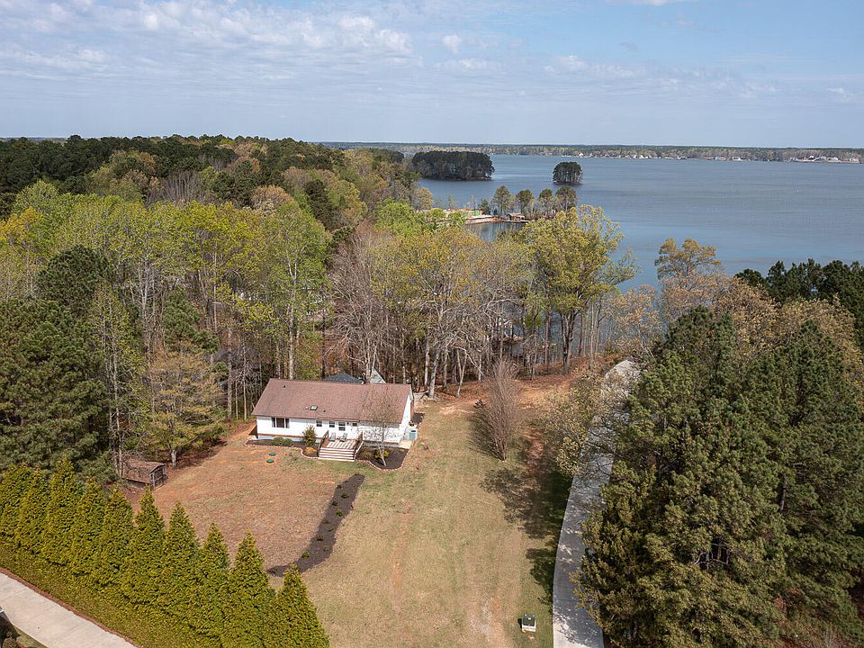 1st image of 109 Holt Cir