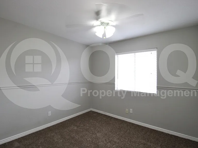 2522 E Don Carlos Ave — Photo 10