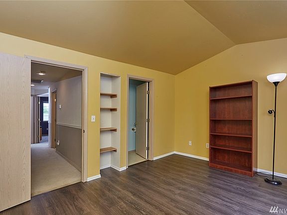 5th image of 526 Forest Park St