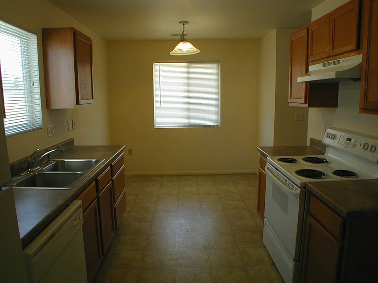304 Snyder Ave — Photo 10